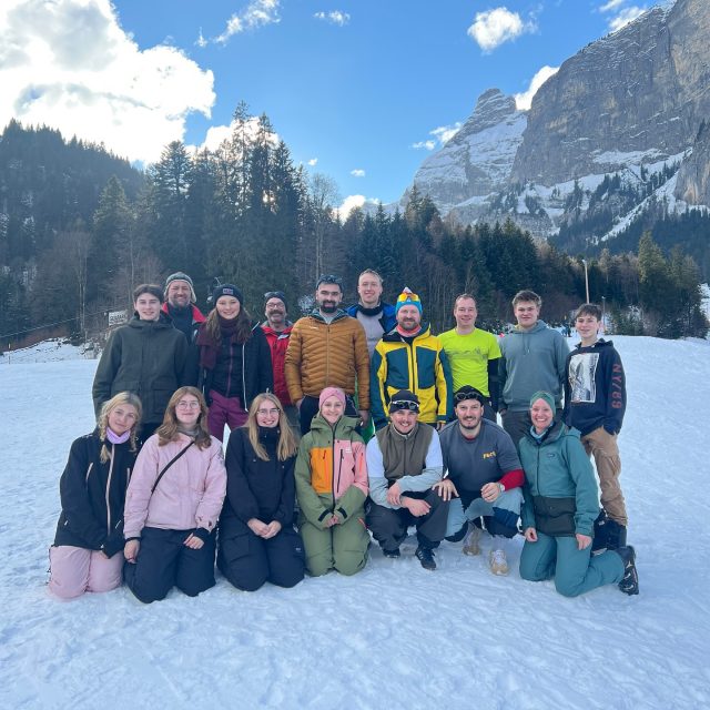 SKIWEEKEND 2025 | Melchsee-Frutt 🎿🏂

Bei traumhaften Wetter erlebten wir zwei wunderschöne Tage mit top Pistenbedingungen! Übernachtet wurde auf dem Bonistock, was uns früh am morgen die Möglichkeit gab, die ersten Rillen zu killen ⛷️ 
Auf unserer To-Do Liste standen noch weitere Punkte, welche wir problemlos abhaken können:

Vitamin D tanken ✅
Unfallfrei ✅
Festsieger ✅
…