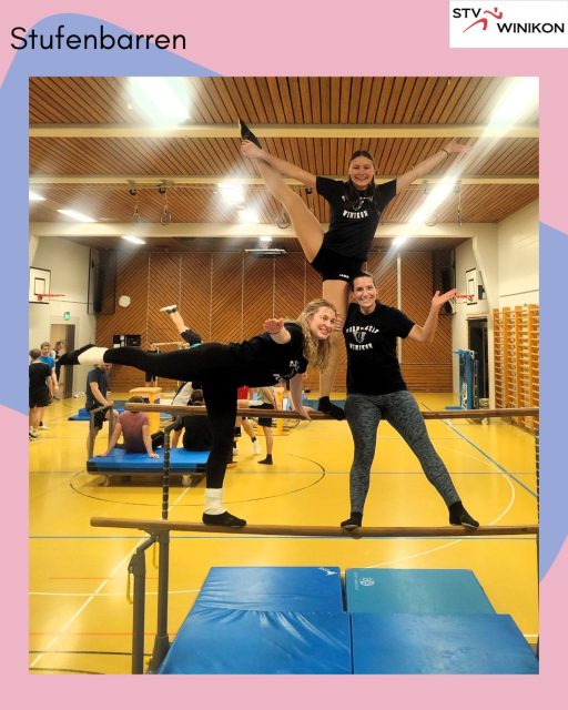 Mer stelled vor…

Üsi Aktivriege isch e bonti, motivierti Troppe, wo de Spass, de Teamgeist und s Torne verbindet. Mer nähmed a Tornfäst teil, trainierend hert, lached vell und läbed es offnigs Vereinsläbe – Chom verbi und find din Platz bi eus!🔥🎉🤸🤸‍♂️

Ohni üsi Leitende wär d Trainingsgstaltig und d Teilnahm a de Tornfäst ned möglich. Us dem Grond wennd mer i euch zeige wär dehinder steckt:

Bild 1: Stufebarre Leiterinne: Isabelle, Zoe, und Laura
Bild 2: Barre Leiter: Yanick, Colin und Patrick
Bild 3: Fachtest Chorbball Leiter: Fabian und Niklas
Bild 4: Sprong Leiter: David und Patrick 
Bild 5: Gymnastik Leiterinne: Nadine, Marusca, Julia und Katja 

Danke vell mol för üchen Isatz! 💯🎉

Hesch Lost zum mittorne? Bsuech üsi Website, det fensch alli Trainingsziite und witeri Informatione zu eusem Verein.
https://www.stvwinikon.ch/